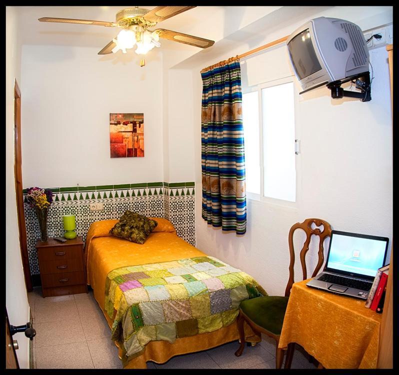 Hostal Estacion Almería Buitenkant foto